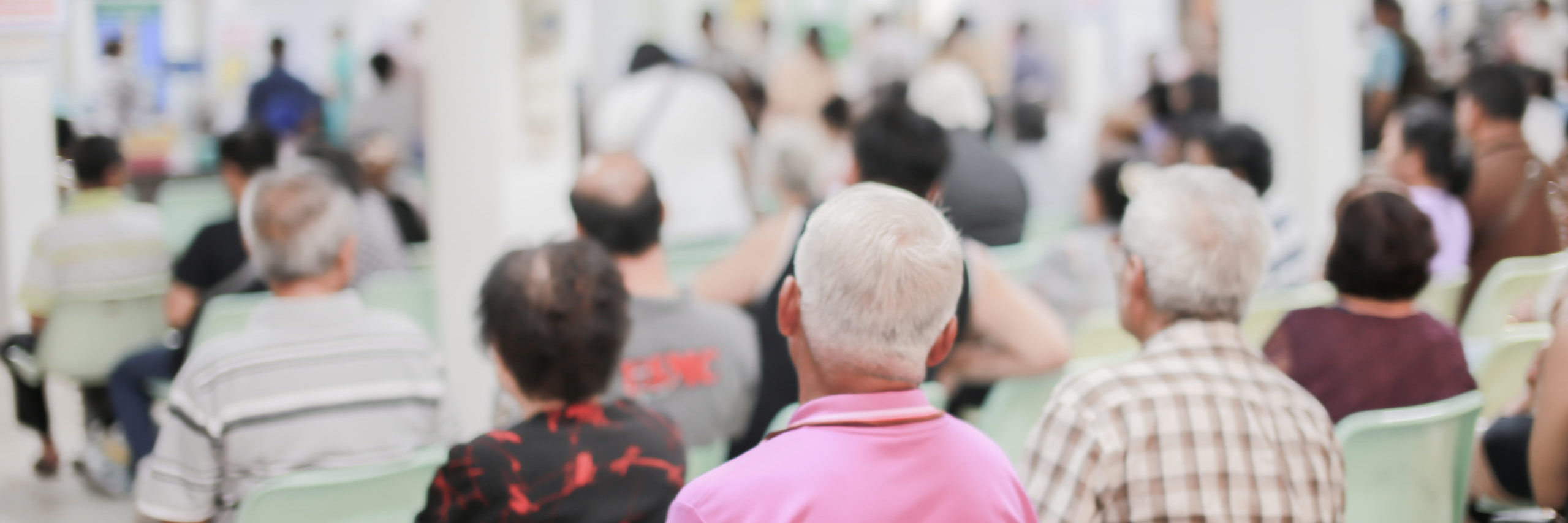 Blur,Image,Of,Patients,Waiting,For,Treatment,In,Hospital.